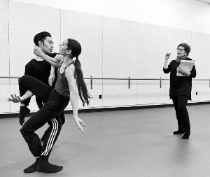 Gina Gibney rehearsing her Drafting Foresight, a world premiere for GroundWorks DanceTheater in Cleveland, with dancers Michael Marquez and Felise Bagley. The piece was part of the company's 2017 spring concert series.