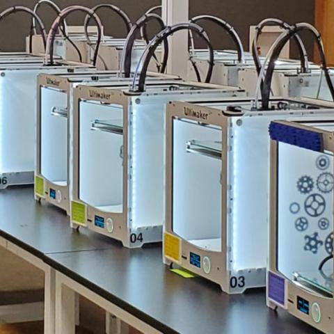 Volunteers used 3D printers to make personal protective equipment.