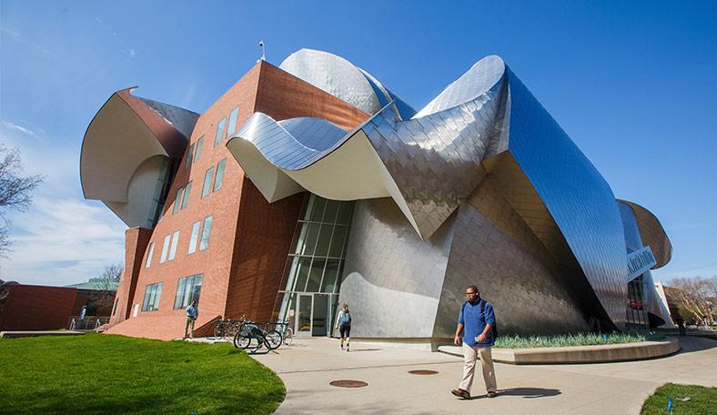 Students walking outside of the Weatherhead building