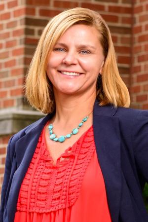 Portrait of Diane Feckanin