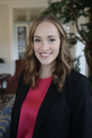 Grace Ederer Headshot