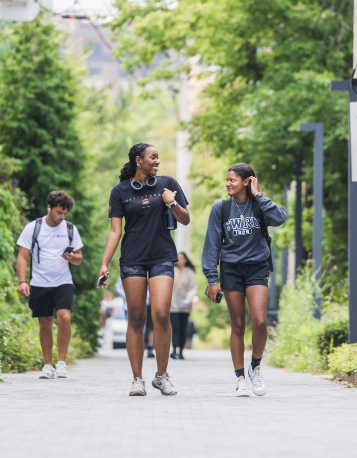 The best way to get to know @CWRU? Come see it for yourself. 👀💙