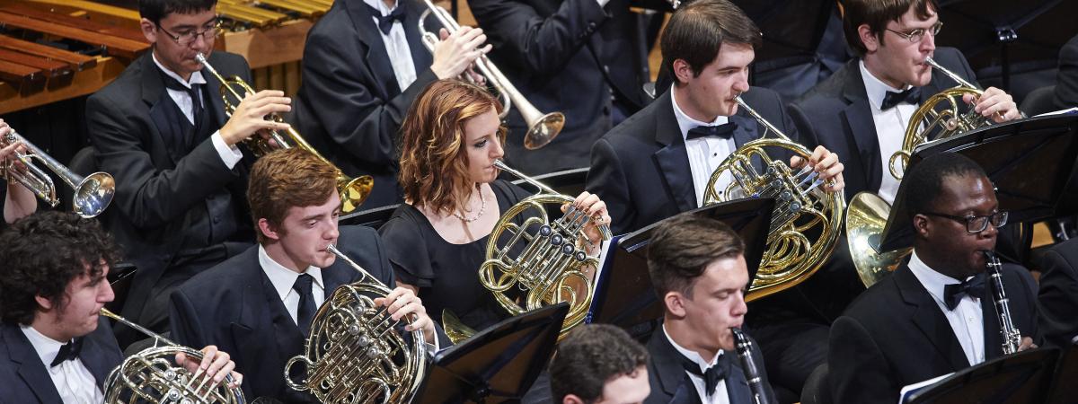 Horns in Symphonic Winds