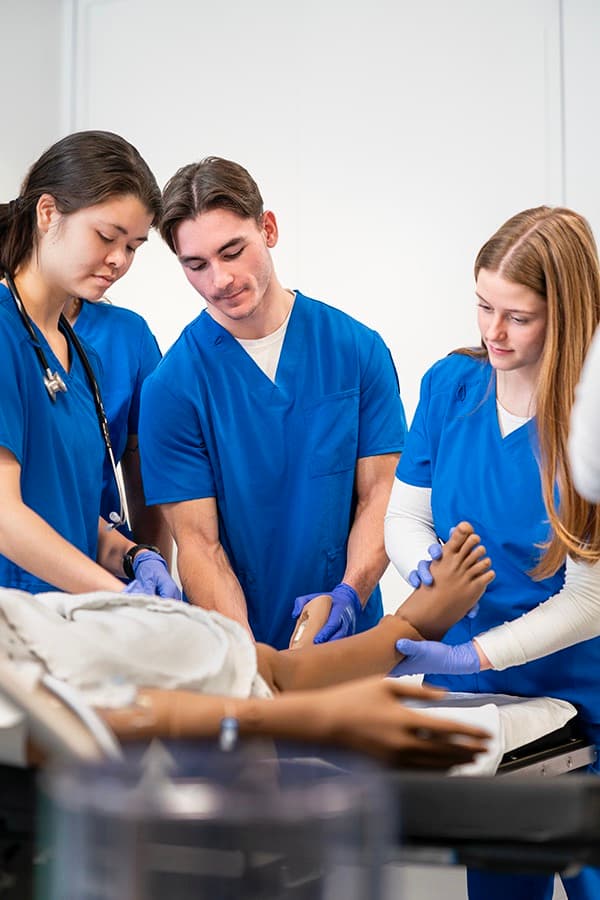 School of Nursing students practice simulated patient care