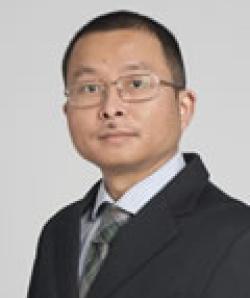 headshot of Jianjun Wu