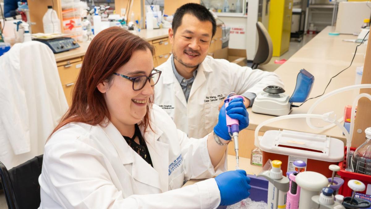 A photo of Elizabeth Bryson working in the lab