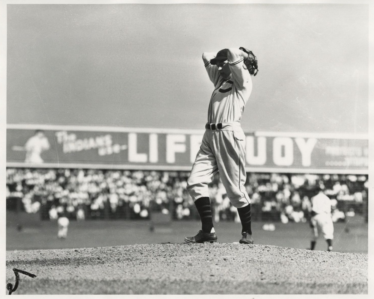 Bob Feller pitching, 23 Aug. 1936