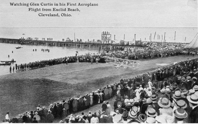 Glenn Curtiss' flight from Euclid Beach, circa 1905-1910