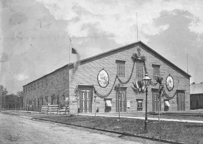 Building decorated for Saengerfest during the 1870s. WRHS.