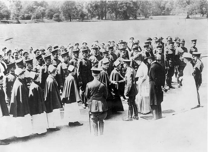 The Lakeside Nursing Unit is received by King George V and Queen Mary at Buckingham Palace, 18 May 1917. CWRU Archives.