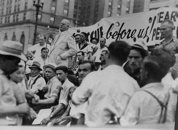 CIO Director Lee Hall addresses a crowd of CIO members on Public Square during the Little Steel Strike, early July 1937. Cleveland Press Collection, CSU Archives.