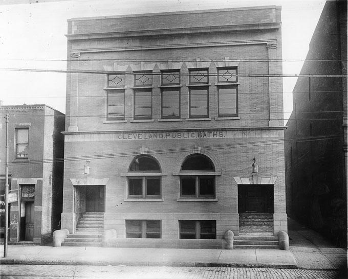 Cleveland Public Bath House as it appeared early in the Twentieth Century. WRHS