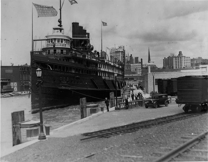 The S.S. Seeandbee docked in Buffalo, ca. 1930. Cleveland Press Collection, CSU Archives.