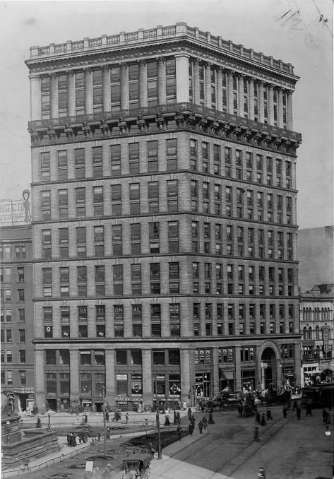 The Williamson Building on Public Square, ca. 1920s. Courtesy of the Plain Dealer.