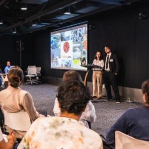 Franco Kraiselburd presenting