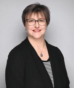 Amanda Ross headshot