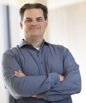 Nick Barendt headshot
