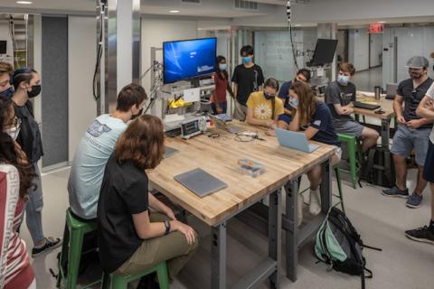 Students working in the Susi Laboratory