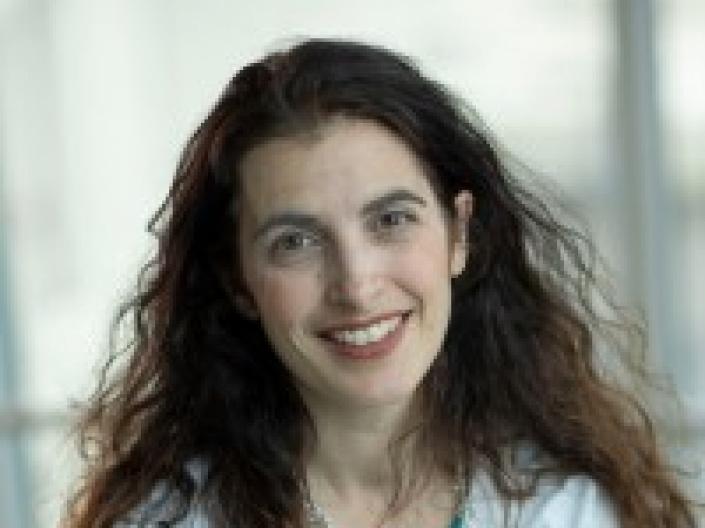 Lynn Rollins headshot