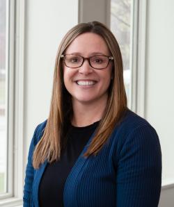 Headshot of Jennie Szegedy