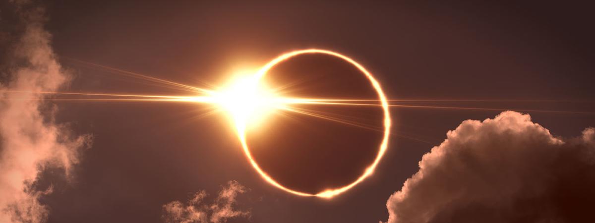 Image of an eclipse in the sky.