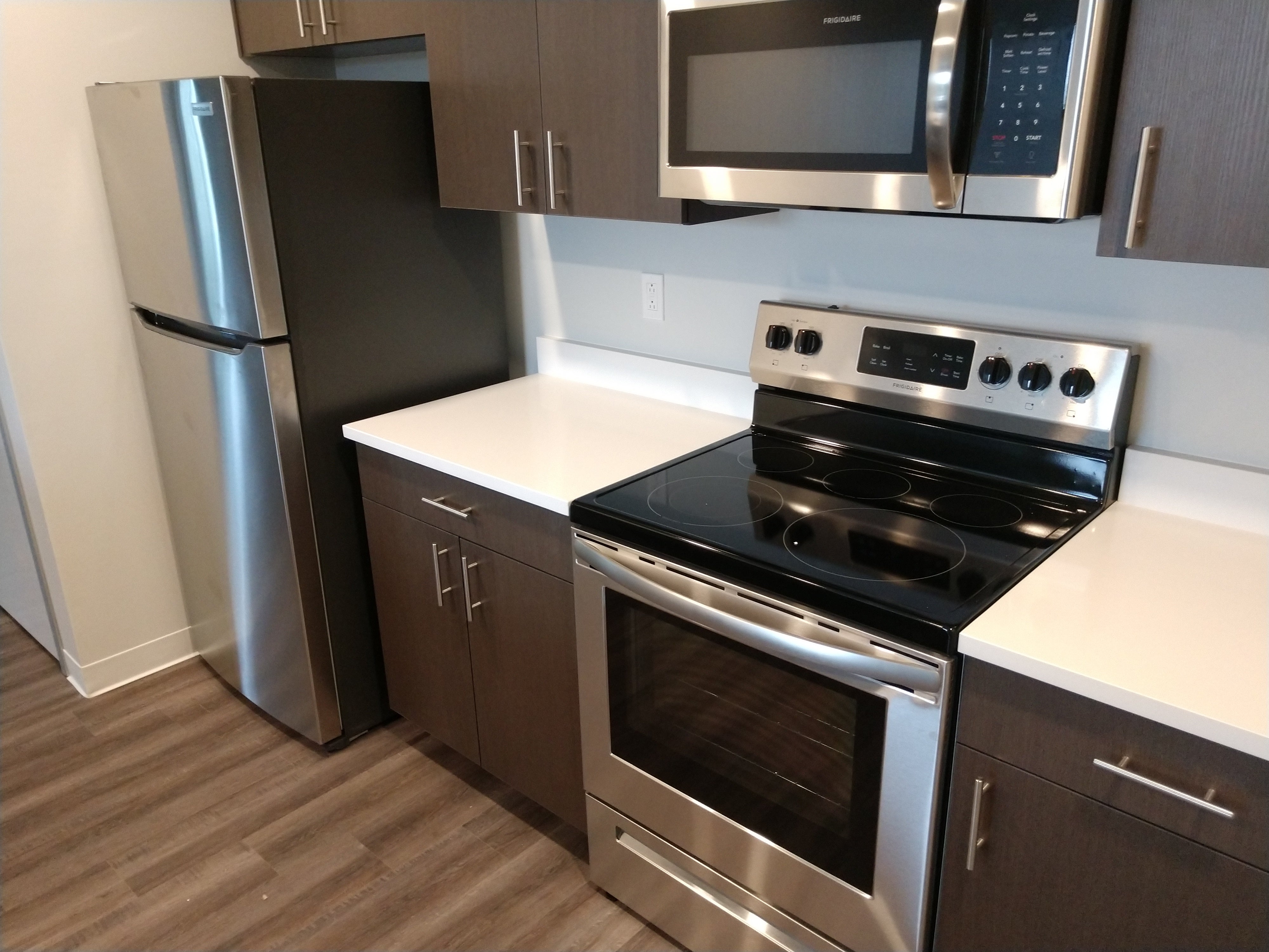 Hazel 4-Person Kitchen Appliances
