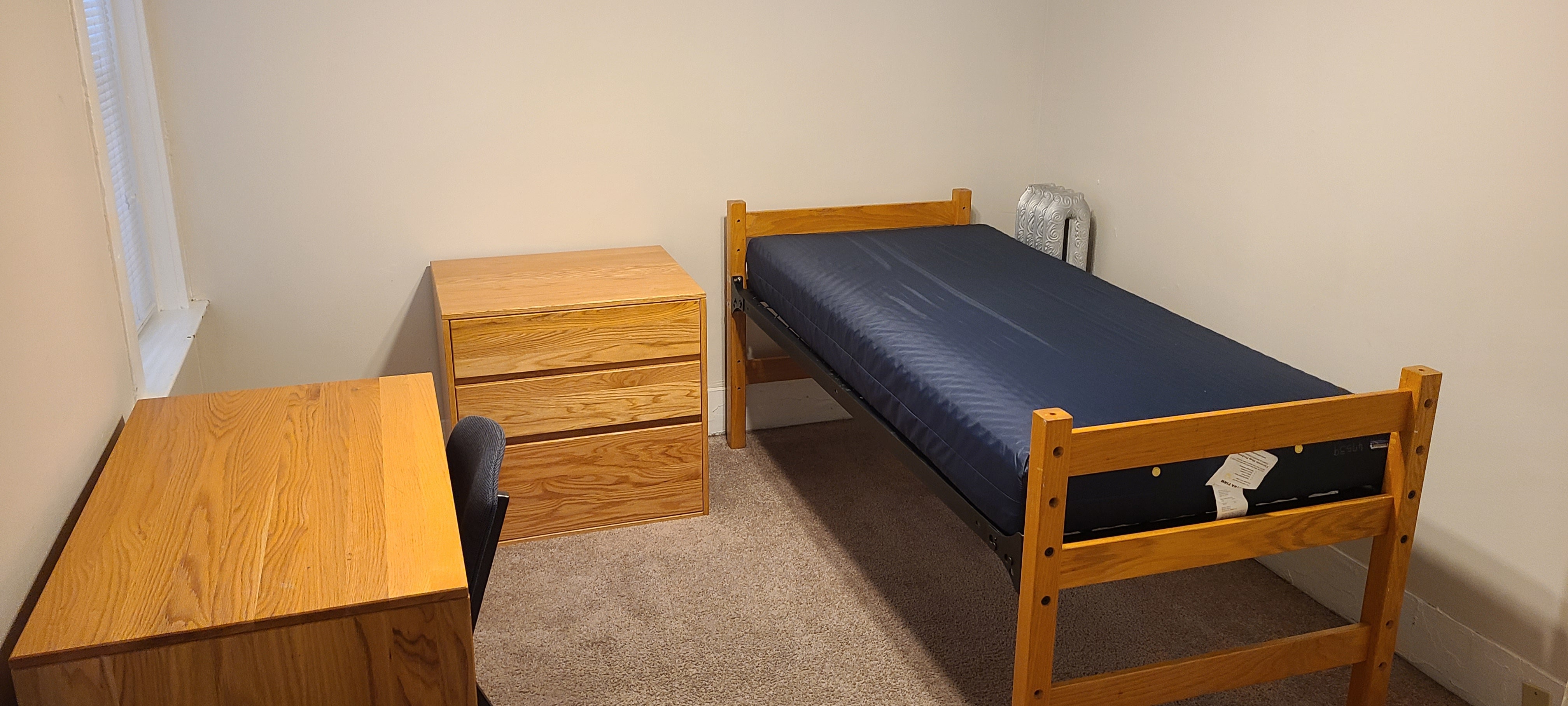 1719 Apt Example Bedroom