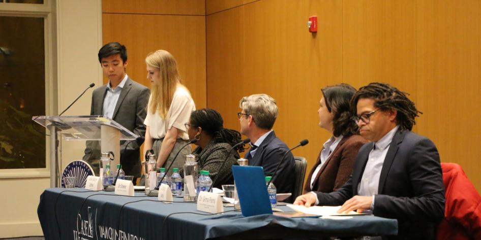 GELS members Halle Rose and Jack Zhao moderate a professional panel on the ethics of "Fake News in the Post-Truth Era" with speakers Vickie Walton-James, Senior Editor at NPR; Jim Sheeler, Pulitzer Prize Winner' Dr. Kathryn Lavelle, Ellen and Dixon Long Professor in World Affairs at CWRU; and Dr. Girma Paris, visiting Assistant Professor in the Department of Political Science at CWRU. 