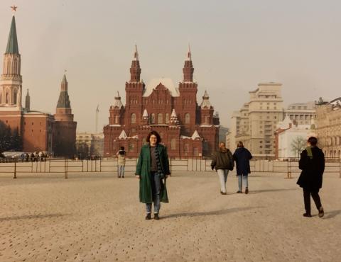 A CWRU student stands in the middle of the Red Square in Moscow, Russia