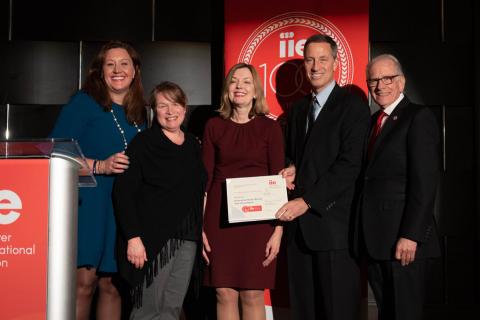 David Fleshler and Molly Watkins accept the 2019 IIE Seal of Excellence Award on behalf of CWRU