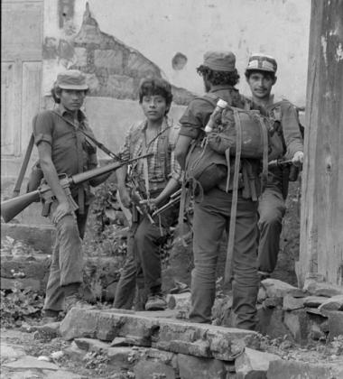 image of soldiers in El Salvador