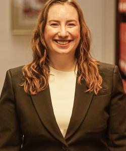 Katie Corwin headshot