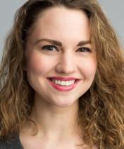 Emma Siegel headshot