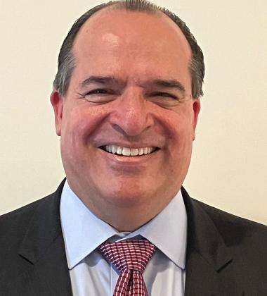 Headshot of Robert Miller