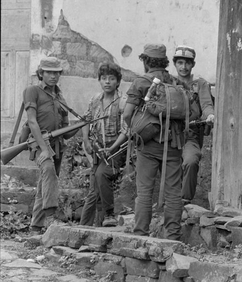 image of soldiers in El Salvador