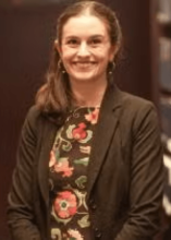 Julia Aromatorio headshot