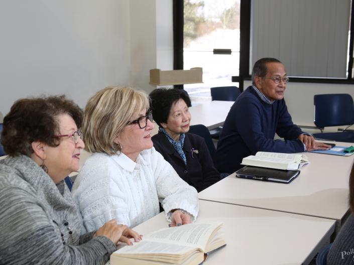 students at Siegal Lifelong Learning