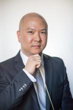 Headshot of Yoon Jae Lee, artistic director of Heights Chamber Orchestra
