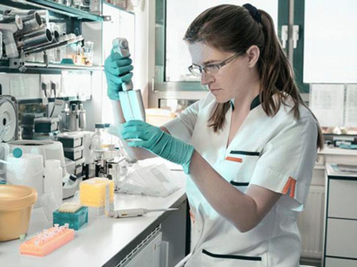 Medical student working in a laboratory 