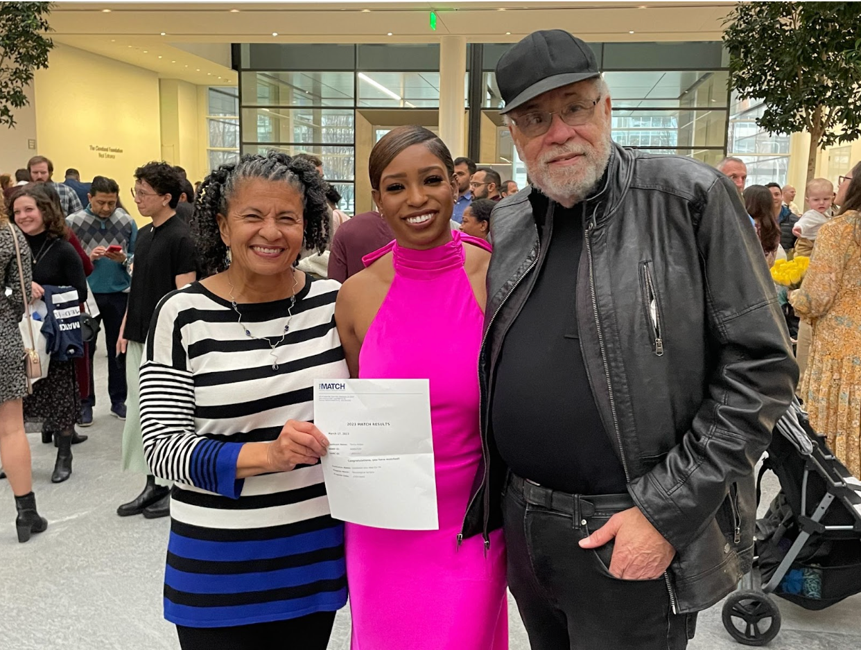 Tamia Potter pictured with emeritus deans Drs. Robert L. Haynie (CWRU SOM 1978) and Edweana Robinson (CWRU SOM 1981)