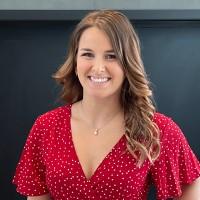 Elianna Breetz Headshot