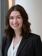 Rae Dwyer Headshot