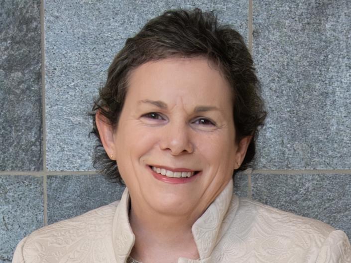 portrait of Susann Brady-Kalnay