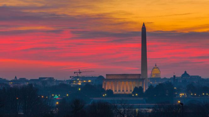 Washington monument in Washington, D.C. at sunset
