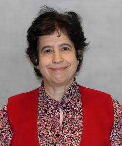 A headshot of Dr. Cascalho. 
