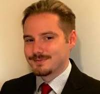 a headshot of Steven Overend