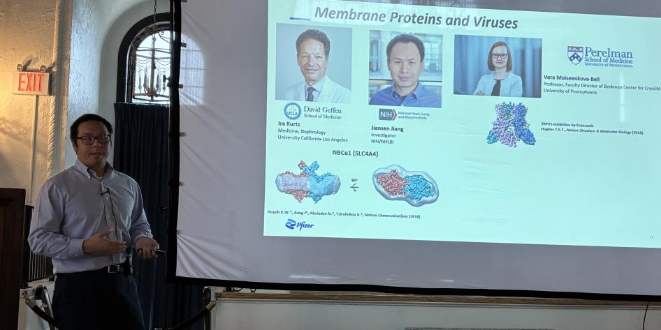 Dr. Kevin Huynh delivering the alumni lecture.