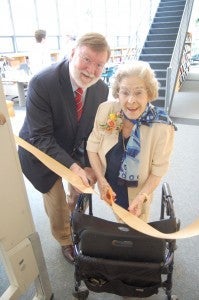 Dean Gilmore Lillian Harris 199x300