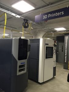 3D printer stations at think[box]