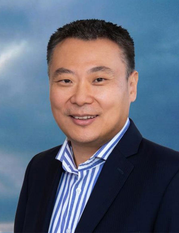 Shuo Li Headshot
